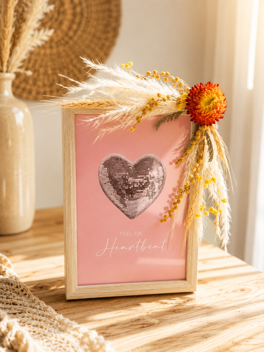 Cadre décoratif avec composition de fleurs séchées